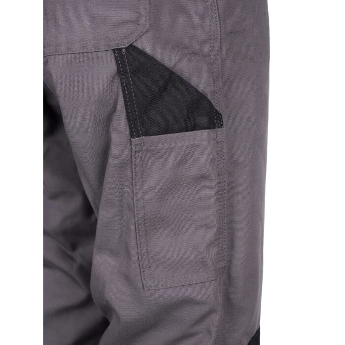 LHGRAU S 2 TMG® Arbeitslatzhose Style Herren grau-schwarz EU23 [fusion_button link="https://arbeitsschutz-riethmueller.de/bedruckungen/" title="" target="_self" link_attributes="" alignment_medium="" alignment_small="" alignment="left" modal="" hide_on_mobile="small-visibility,medium-visibility,large-visibility" sticky_display="normal,sticky" class="bedruckung-info-button" id="" color="custom" button_gradient_top_color_hover="var(--awb-color6)" hue="" saturation="" lightness="" alpha="" button_gradient_top_color="" button_gradient_bottom_color_hover="var(--awb-color6)" button_gradient_bottom_color="" gradient_start_position="" gradient_end_position="" gradient_type="" radial_direction="" linear_angle="180" accent_hover_color="var(--awb-color5)" accent_color="" type="" bevel_color="" bevel_color_hover="" border_top="" border_right="" border_bottom="" border_left="" border_radius_top_left="10" border_radius_top_right="10" border_radius_bottom_right="10" border_radius_bottom_left="10" border_hover_color="" border_color="" size="large" padding_top="" padding_right="" padding_bottom="" padding_left="" fusion_font_family_button_font="" fusion_font_variant_button_font="" font_size="16px" line_height="" letter_spacing="" text_transform="" stretch="default" margin_top="" margin_right="" margin_bottom="15px" margin_left="" icon="fa-stamp fas" icon_position="left" icon_divider="yes" hover_transition="none" animation_type="fade" animation_direction="down" animation_color="" animation_speed="1.0" animation_delay="0.0" animation_offset="top-into-view"]Bedruckung möglich! Jetzt anfragen![/fusion_button] <a href="#preise-bedruckung">Preise für die Bedruckung ansehen.</a> <strong>Weitere Farben:</strong> <a href="https://arbeitsschutz-riethmueller.de/produkt/arbeitslatzhose-navy-schwarz/"><img class="alignnone wp-image-3915" src="https://arbeitsschutz-riethmueller.de/wp-content/uploads/2023/11/LHNS.jpg" alt="" width="80" height="80" /></a> <a href="https://arbeitsschutz-riethmueller.de/produkt/arbeitslatzhose-blau-schwarz/"><img class="alignnone wp-image-3898" src="https://arbeitsschutz-riethmueller.de/wp-content/uploads/2023/11/LHBS.jpg" alt="" width="80" height="80" /></a> <a href="https://arbeitsschutz-riethmueller.de/produkt/arbeitslatzhose-khaki-schwarz/"><img class="alignnone wp-image-3906" src="https://arbeitsschutz-riethmueller.de/wp-content/uploads/2023/11/LHKS.jpg" alt="" width="80" height="80" /></a> <a href="https://arbeitsschutz-riethmueller.de/produkt/arbeitslatzhose-gruen-schwarz/"><img class="alignnone wp-image-3890" src="https://arbeitsschutz-riethmueller.de/wp-content/uploads/2023/11/LHGRUEN-S.jpg" alt="" width="80" height="80" /></a>  <a href="https://arbeitsschutz-riethmueller.de/produkt/arbeitslatzhose-weiss/"><img class="alignnone wp-image-3879" src="https://arbeitsschutz-riethmueller.de/wp-content/uploads/2023/11/LHW.jpg" alt="" width="80" height="80" /></a> <a href="https://arbeitsschutz-riethmueller.de/produkt/arbeitslatzhose-schwarz/"><img class="alignnone wp-image-3870" src="https://arbeitsschutz-riethmueller.de/wp-content/uploads/2023/11/LHS.jpg" alt="" width="80" height="80" /></a>